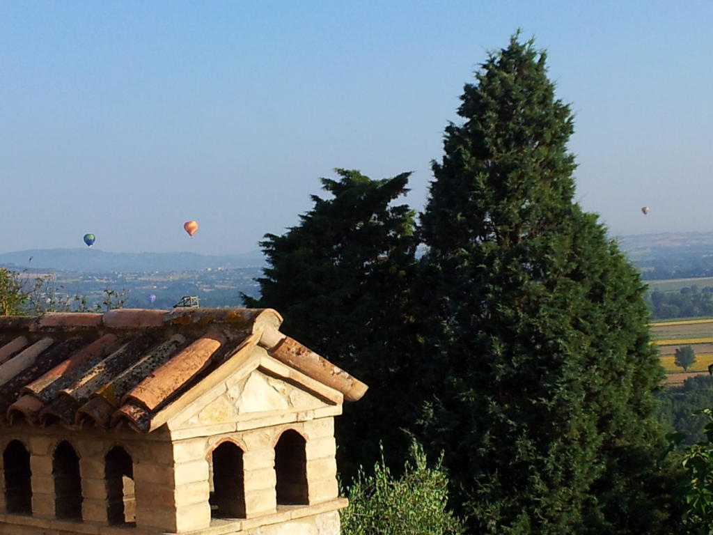 Agriturismo La Torraccia Todi Kültér fotó