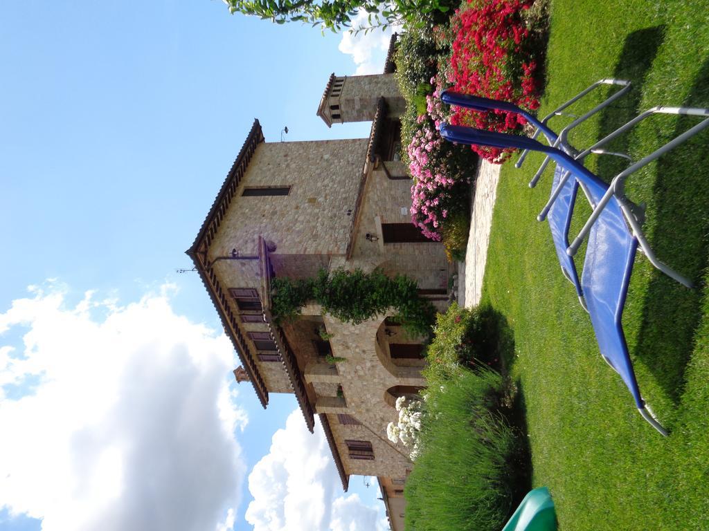 Agriturismo La Torraccia Todi Kültér fotó